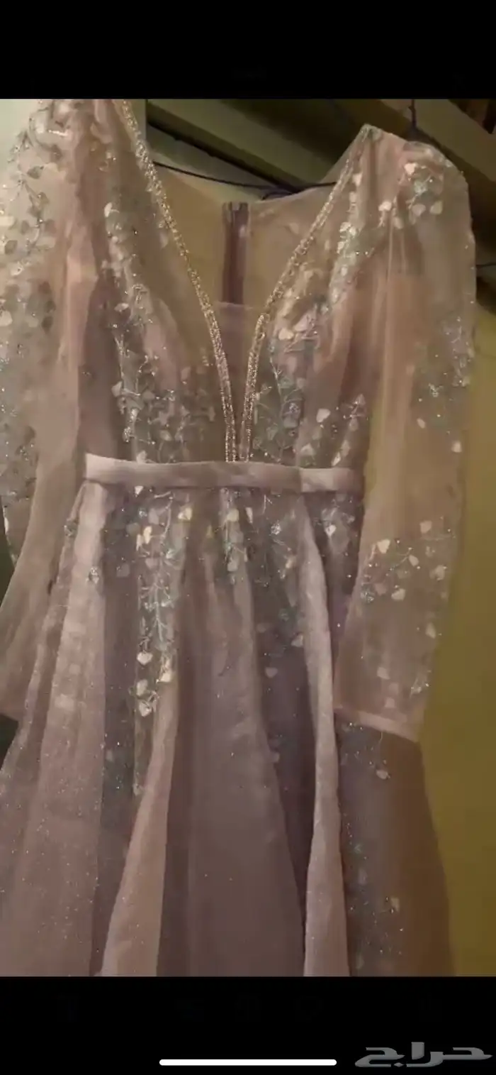 فساتين للبيع نظيفة باسعار رائعة 3