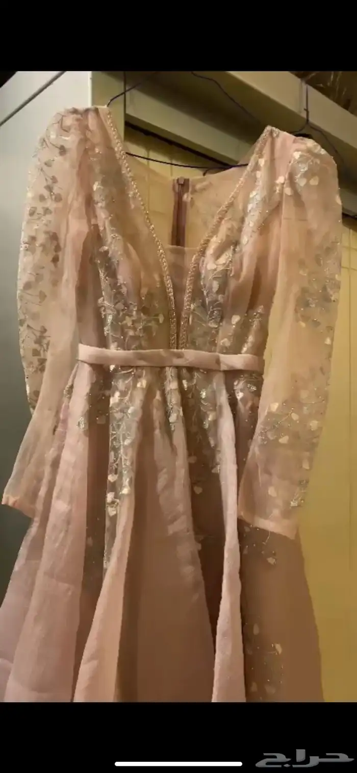فساتين للبيع نظيفة باسعار رائعة 1