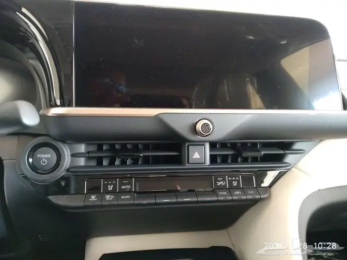 وارد اليحيى كراون بريميوم 2.5 لتر هجين فل رادار جلد 2025 13