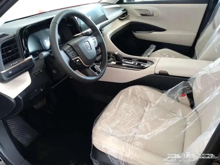 وارد اليحيى كراون بريميوم 2.5 لتر هجين فل رادار جلد 2025 11