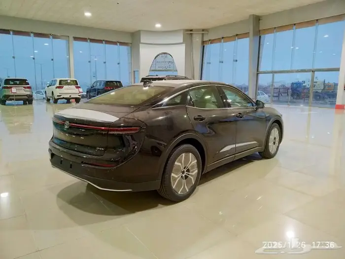 وارد اليحيى كراون بريميوم 2.5 لتر هجين فل رادار جلد 2025 4