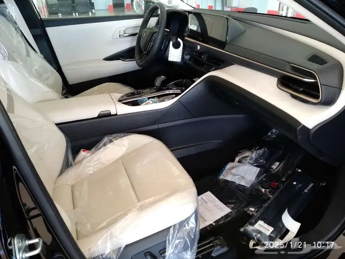 وارد اليحيى كراون ماجيستا 2.4 لتر تيربو هجين فل بانوراما2025 8