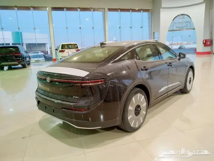 وارد اليحيى كراون ماجيستا 2.4 لتر تيربو هجين فل بانوراما2025 5