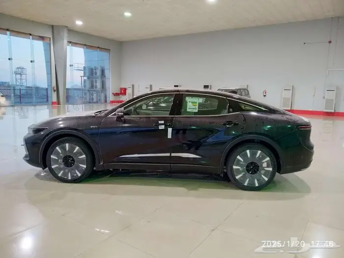 وارد اليحيى كراون ماجيستا 2.4 لتر تيربو هجين فل بانوراما2025 4