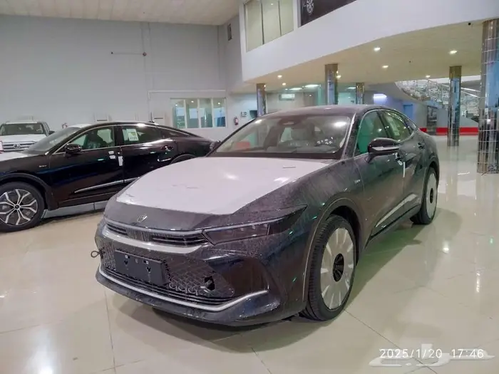 وارد اليحيى كراون ماجيستا 2.4 لتر تيربو هجين فل بانوراما2025 1