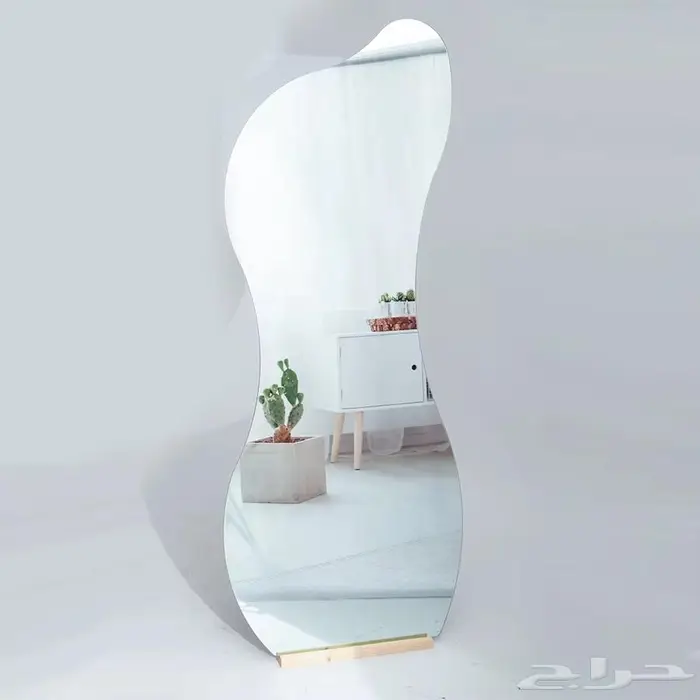 مرايا عصرية بشكل متعرج .. ستاند مرايا 0