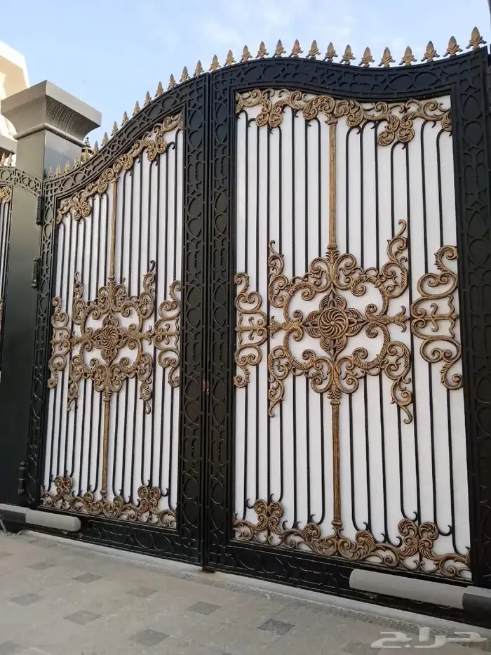 ابواب حديد - كلادينج - درابزين - شبابيك - مضلات 34