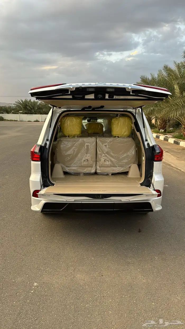 لكزس - LX570 سعودي مخزن 2021 تم للبيع مباع 18