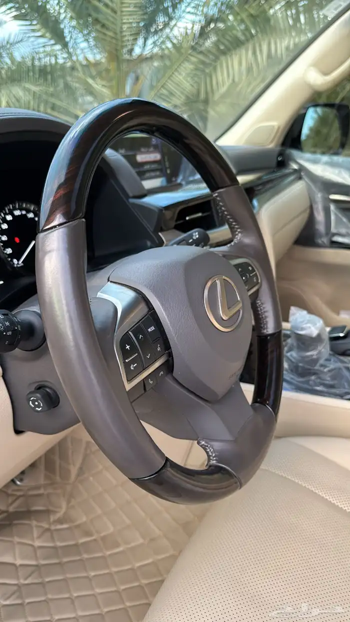 لكزس - LX570 سعودي مخزن 2021 تم للبيع مباع 8