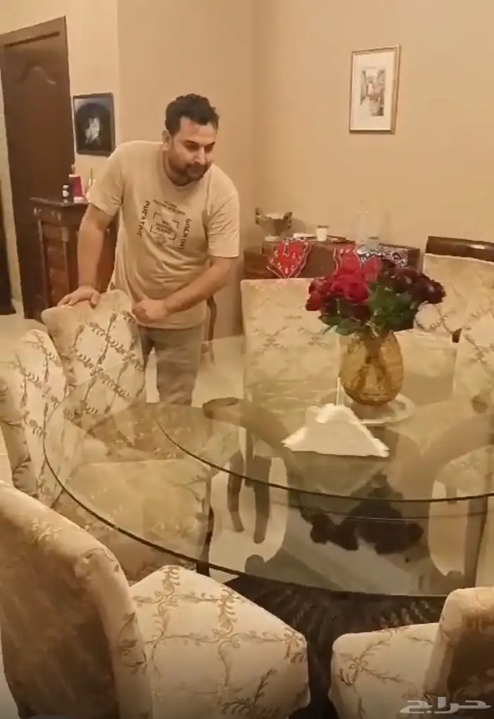 معرض فخامة للزجاج والبراويز 1