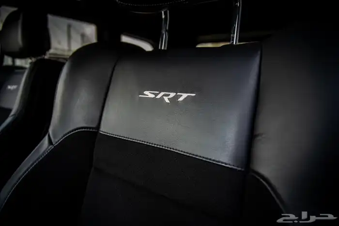 جراند شيروكي SRT ماكينة 6.4 12