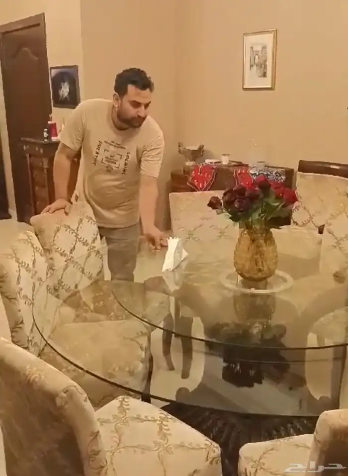 معرض فخامة للزجاج والبراويز 0
