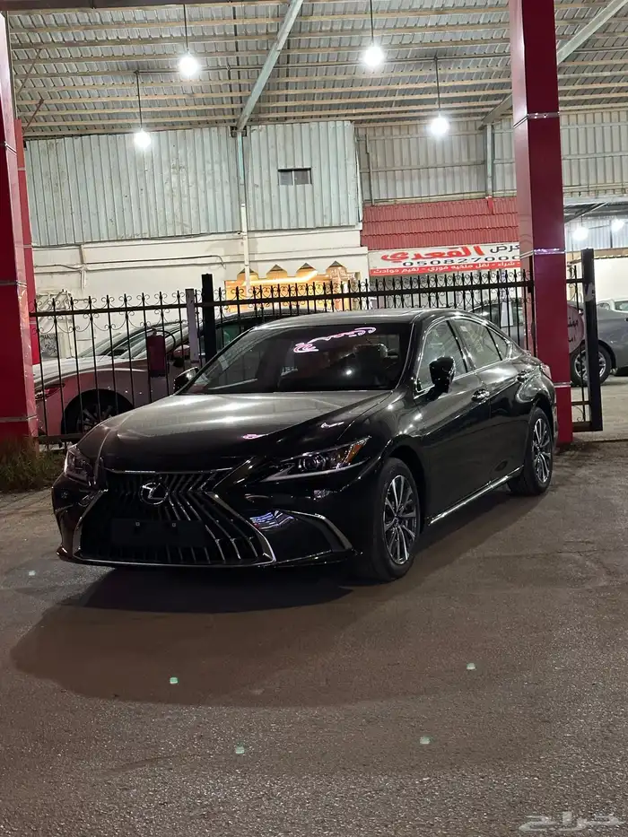 لكزس ES350 2025 تشغيل عن بعد 12