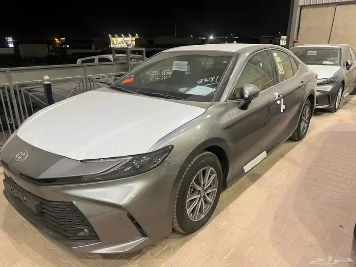 كامري 2025 متاح اقساط بنوك بنزين هايبرد 4