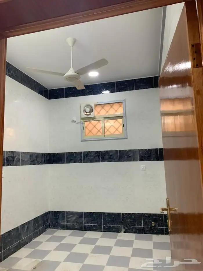 عمارة للبيع مع 4 ادوار كل دور شقتين 3