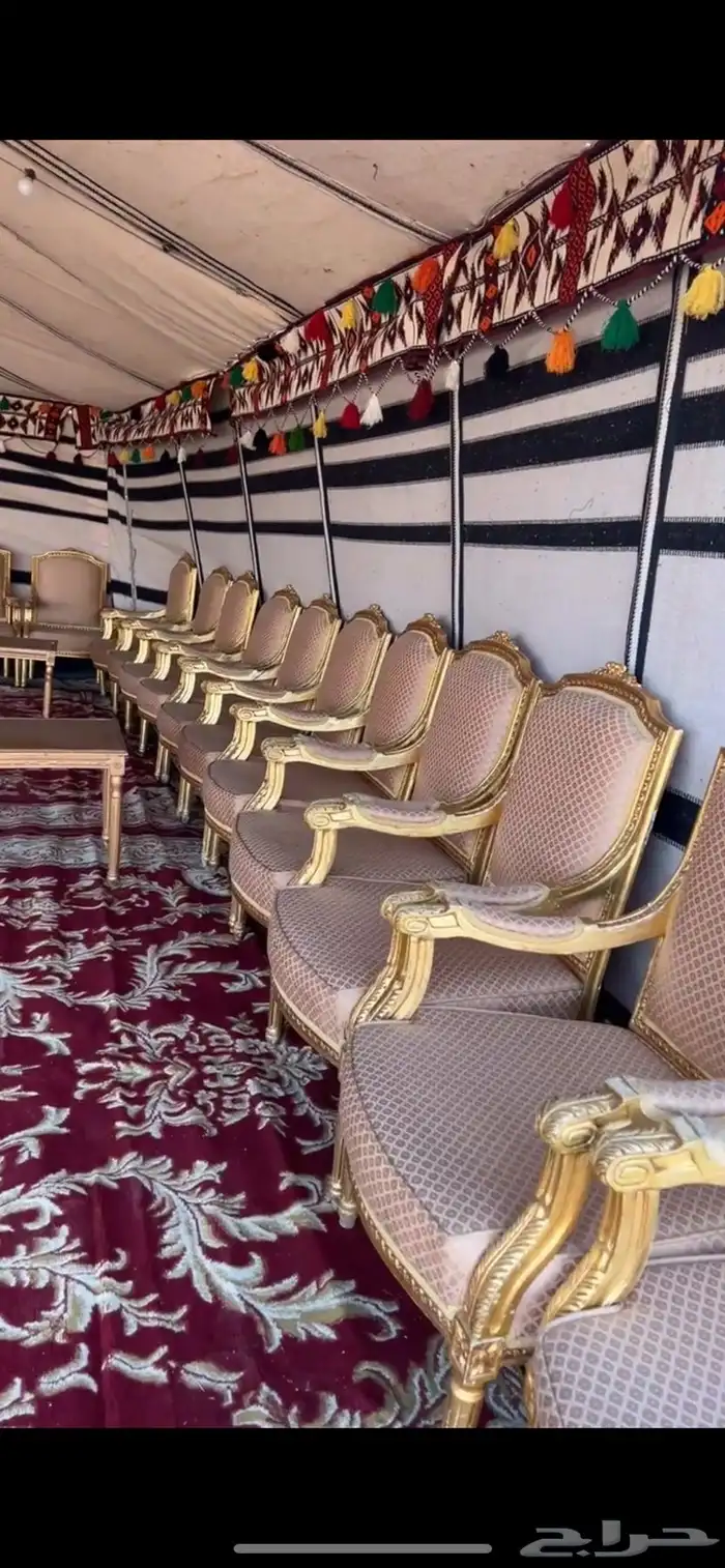 للإيجار كراسي ملكيه فندقيه احمر زل جديد 1