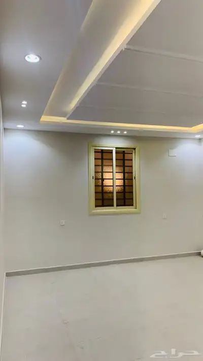 دور ثالث 7 غرف مساحة حول 400 سطح خاص فقط 630 3