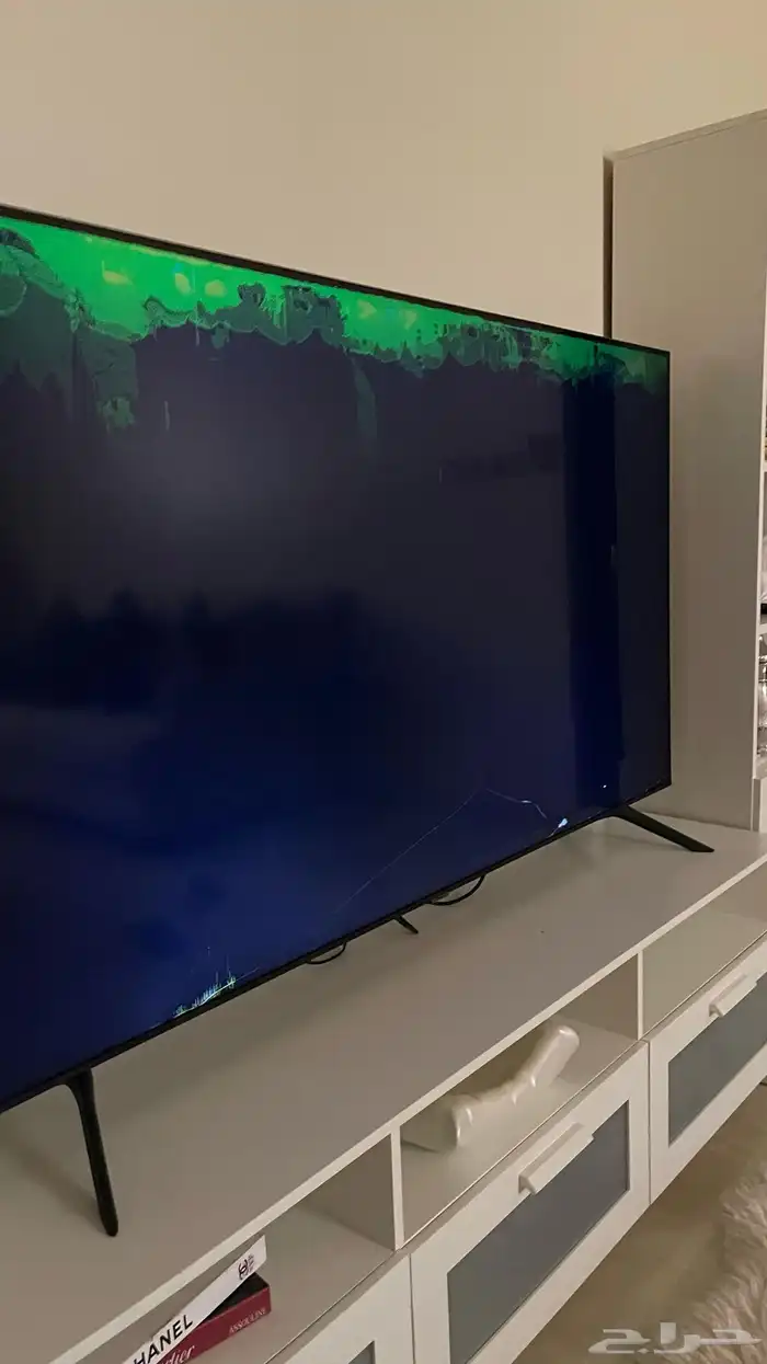 يوجد لدي شاشه مكسوره للبيع 0