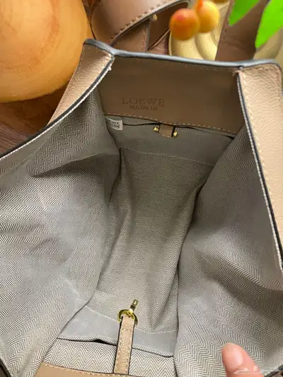 شنطة لوي ي loewe bag 0