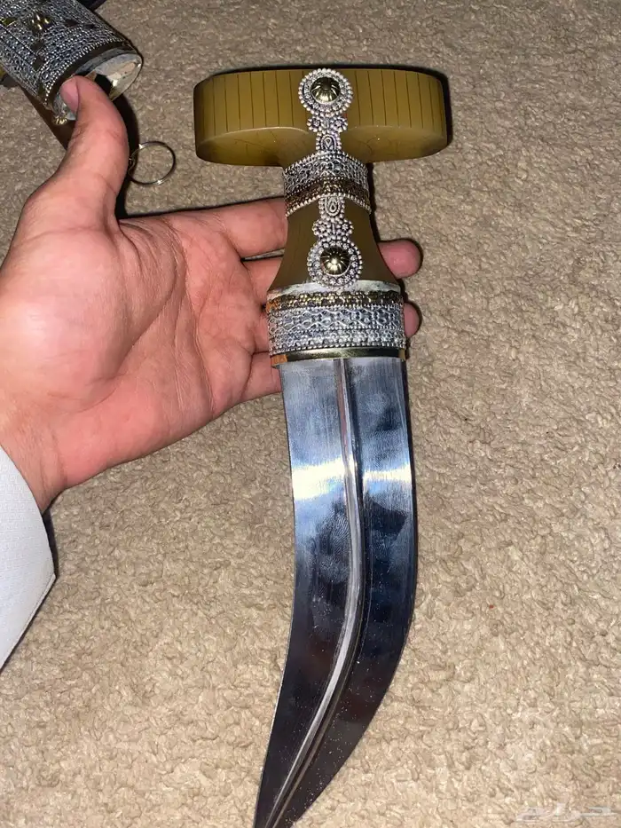 جنبيه حك زراف ام دمعه 0