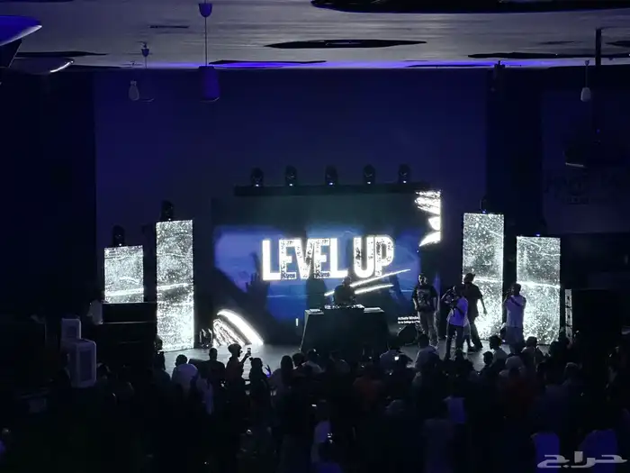 شاشات LED كبيرة   مسرح وإضاءة وصوتيات لأي مناسبة 15