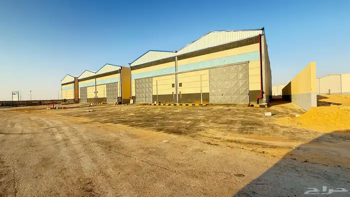 مستودع في حي الغنامية الرياض للايجار عدد 6جديدة خطورة متوسط 3