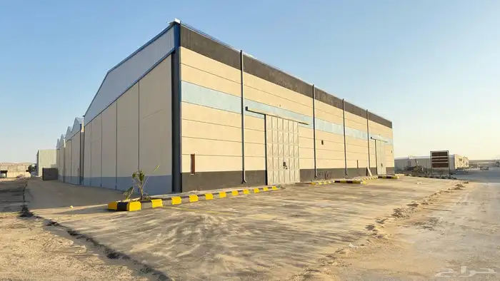 مستودع في حي الغنامية الرياض للايجار عدد 6جديدة خطورة متوسط 5