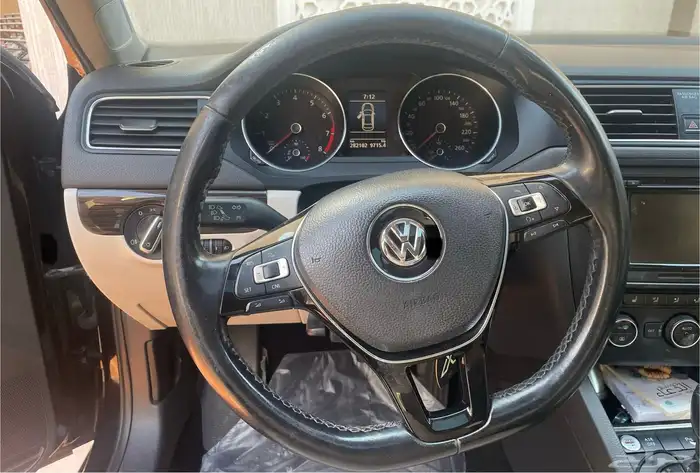 فولكس واجن جيتا volkswagen jetta 2015 4