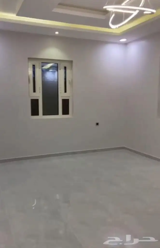 شقه للبيع في الخميس 0
