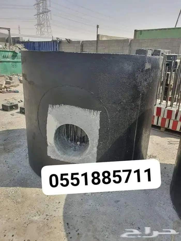 حواجز صبات مصدات سيارات مواقف مناهل قواعد خرسانة 4