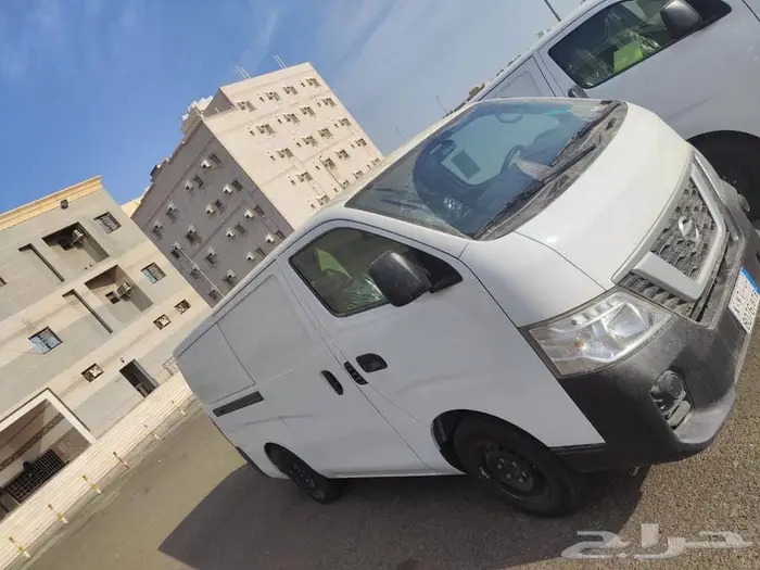 للايجار باصات نيسان اورفان لنقل البضاعه جاف   مبرد 9