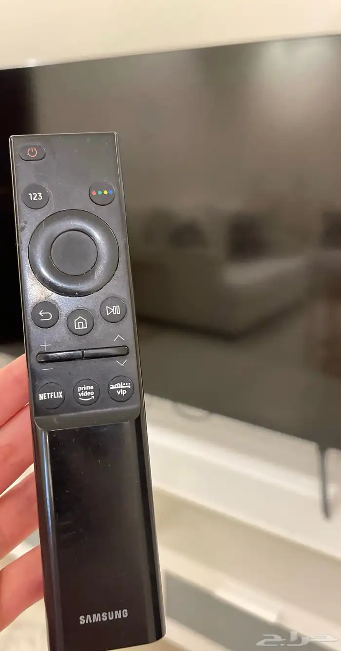 يوجد لدي شاشه مكسوره للبيع 2