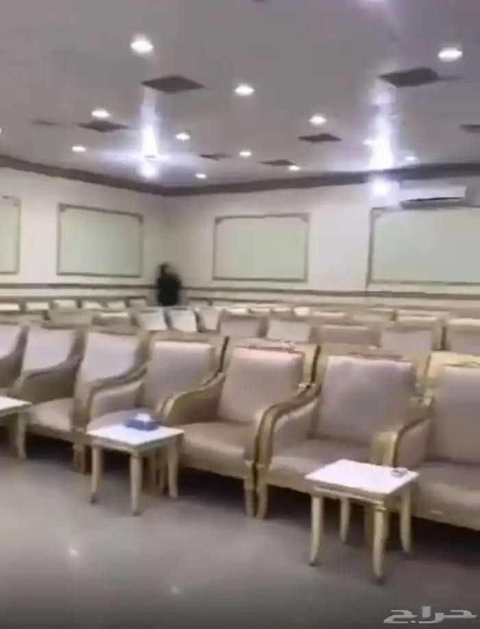 قاعه للإيجار تشمل جميع الخدمات شامل نص بوفيه ب 8 ألف 7