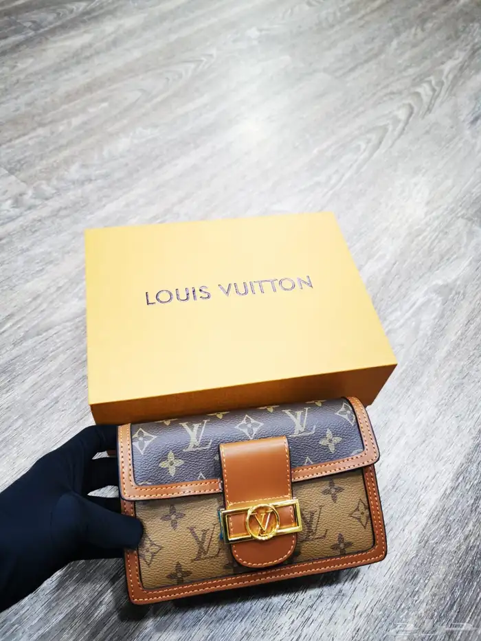 شنط لويس فيتون برادا 0