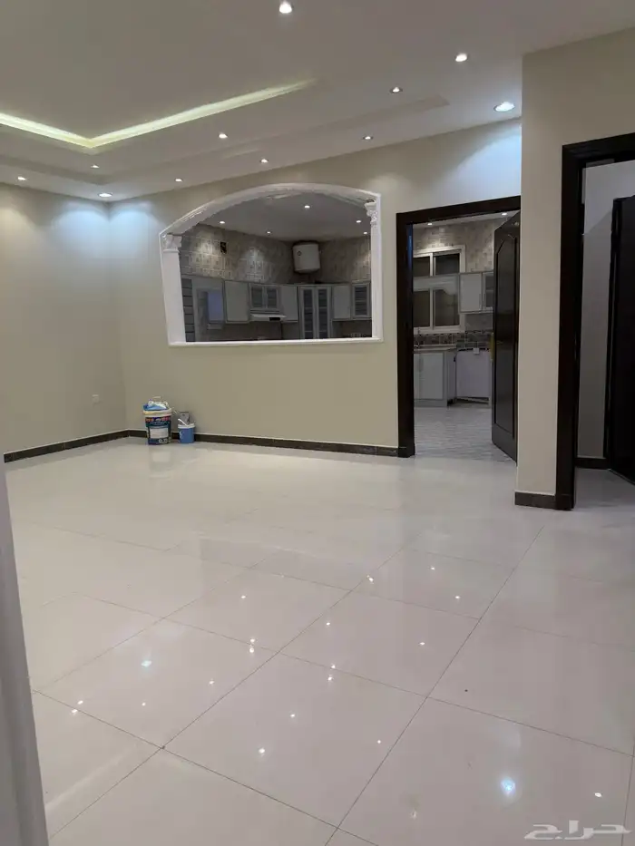 شقة ثلاث غرف وصاله ومطبخ في العارض. Three-room apartment 6