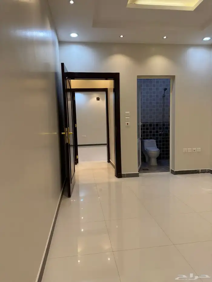شقة ثلاث غرف وصاله ومطبخ في العارض. Three-room apartment 11