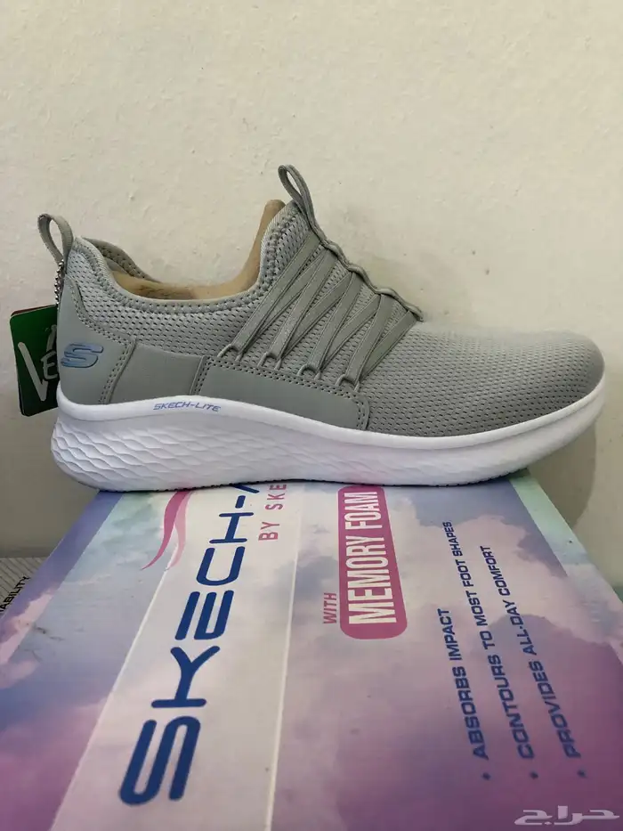 أحذية سكتشرز اصلي نسائية 3