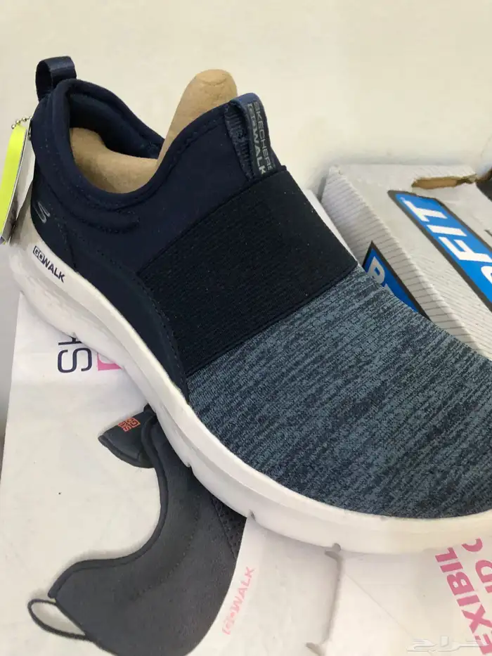 أحذية سكتشرز اصلي نسائية 16