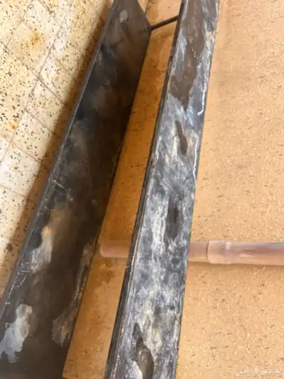 طاولة حديد 0