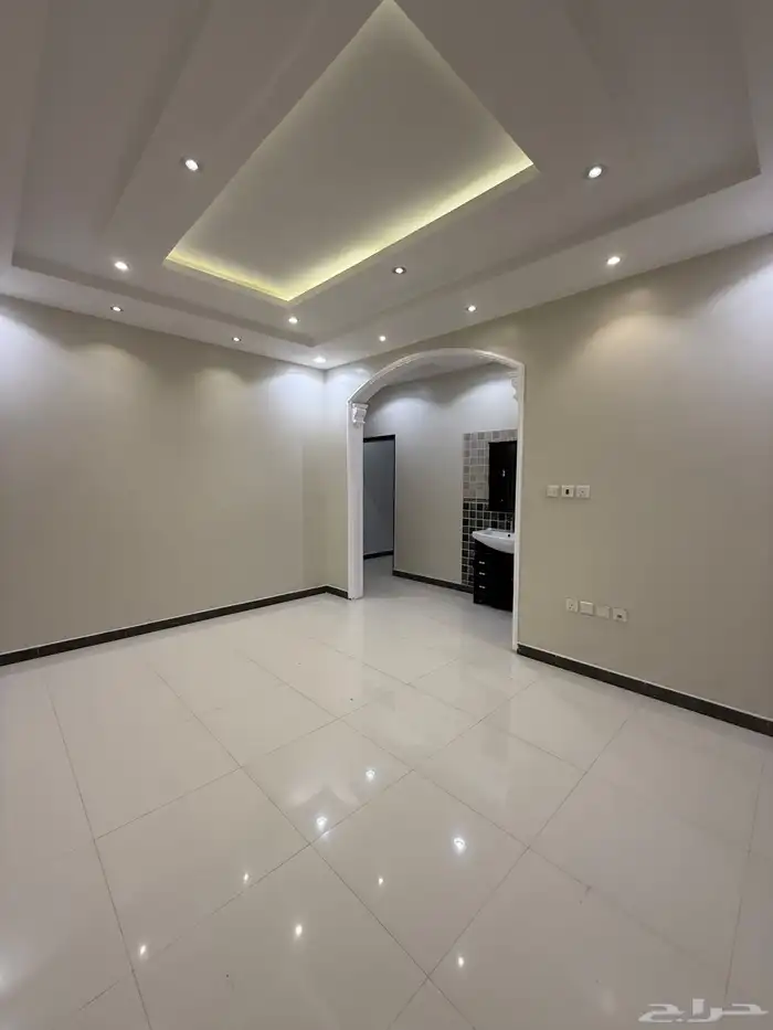 شقة ثلاث غرف وصاله ومطبخ في العارض. Three-room apartment 3