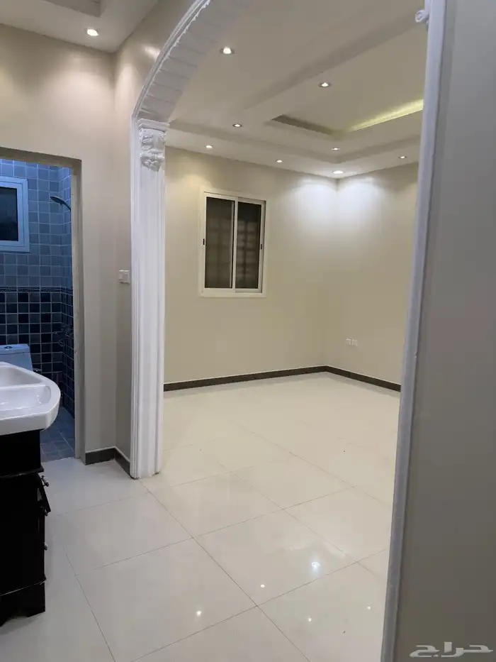 شقة ثلاث غرف وصاله ومطبخ في العارض. Three-room apartment 1