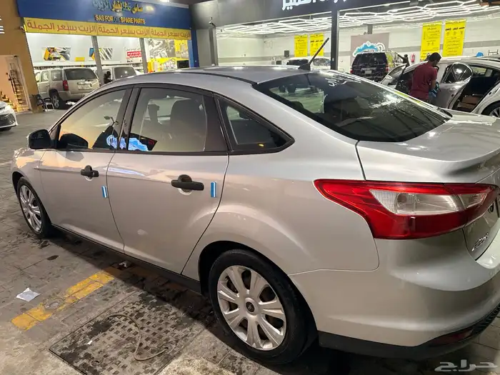 للبيع سيارة فورد 1