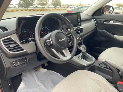 للبيع كيا سيلتوس 2023 ماشي قليل 8