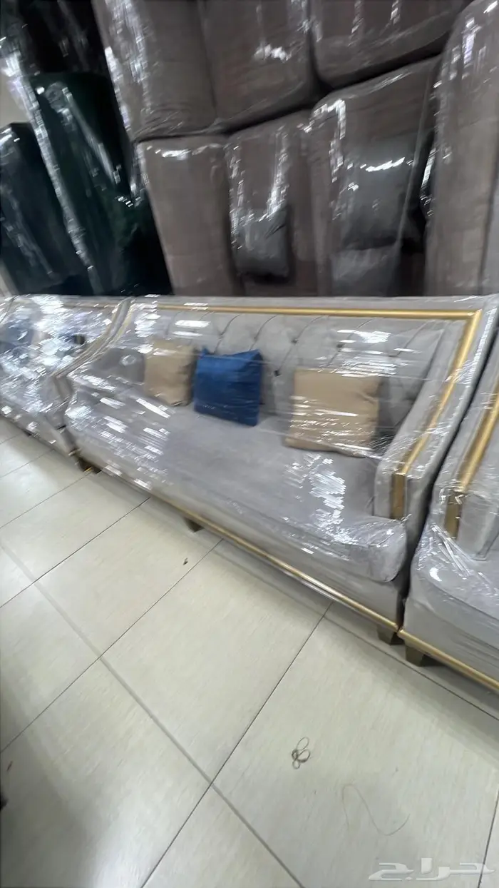 كنب للبيع شبه جديد بسكاكا فقط المعاينه على الطبيعه 11
