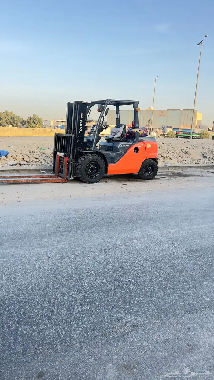 فوركلفت للايجار الرياض 1