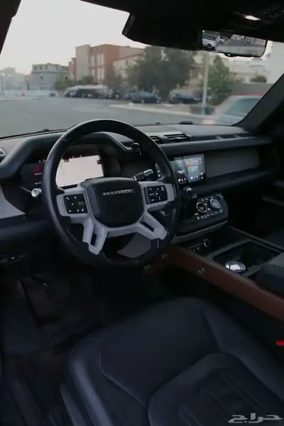ديفندر 90 P400 V6 تحت الضمان وارد الناغي 4