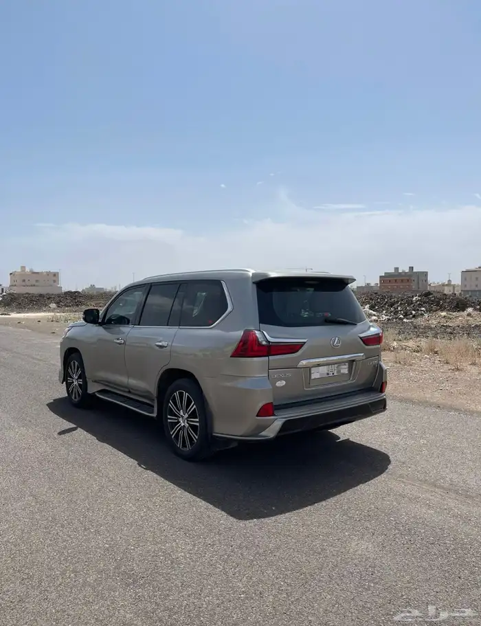 جيب لكزس دي دي اعلى فئه LX570 2018 عبداللطيف جميل سعودي 2