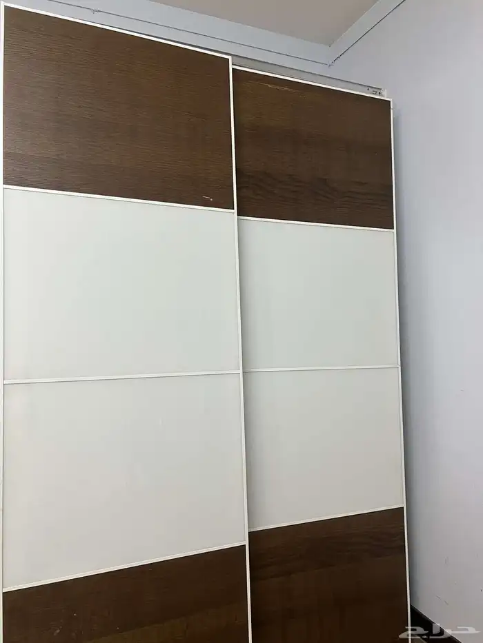 دولاب ايكيا شبه جديد 0
