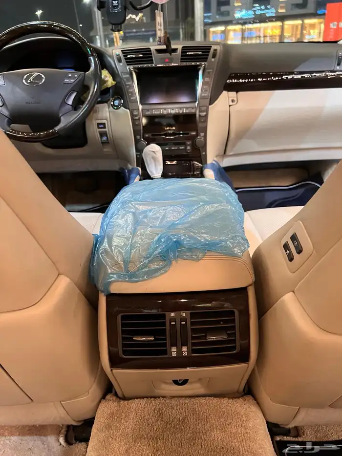 تم البيع لكسزس LS460 موديل 2009 44