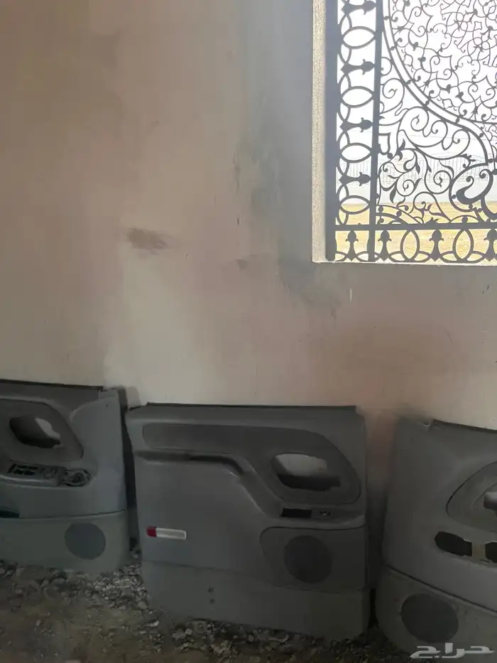 للبيع قطع غيار جمس متوفره97 1